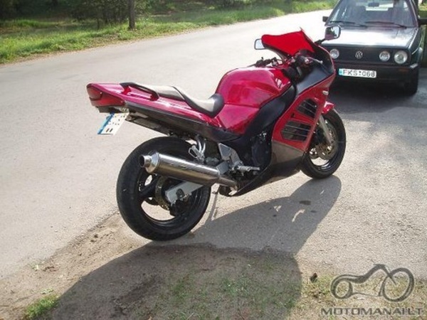 Suzuki rf600 atstatymas