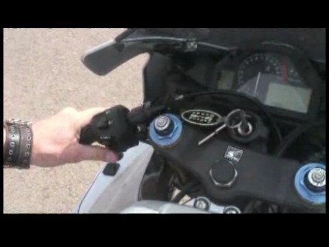 Motorcycle Riding Basics : Motorcycle Parts