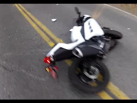 2013 Kawasaki Ninja 300 Motorcycle Crash Lowside, Live Oak, Trabuco Canyon, CA (Season: WINTER, Jan)